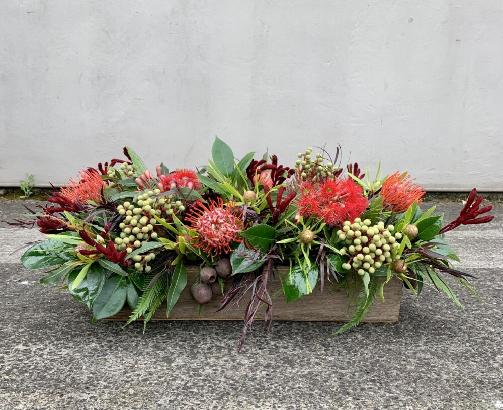 MERRY - TABLE OR MANTEL ARRANGEMENT